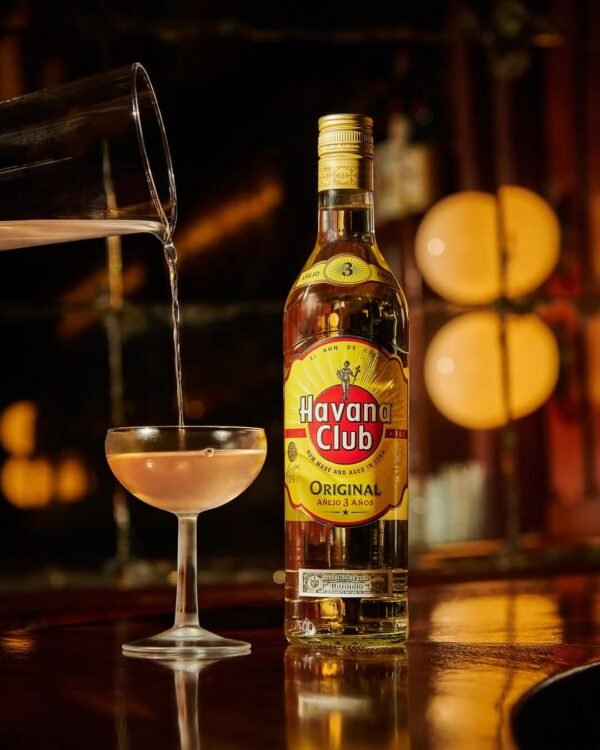Ron Havana Club Añejo 3 años con Estuche- 70 cl. *Añejo Premium Perfecto