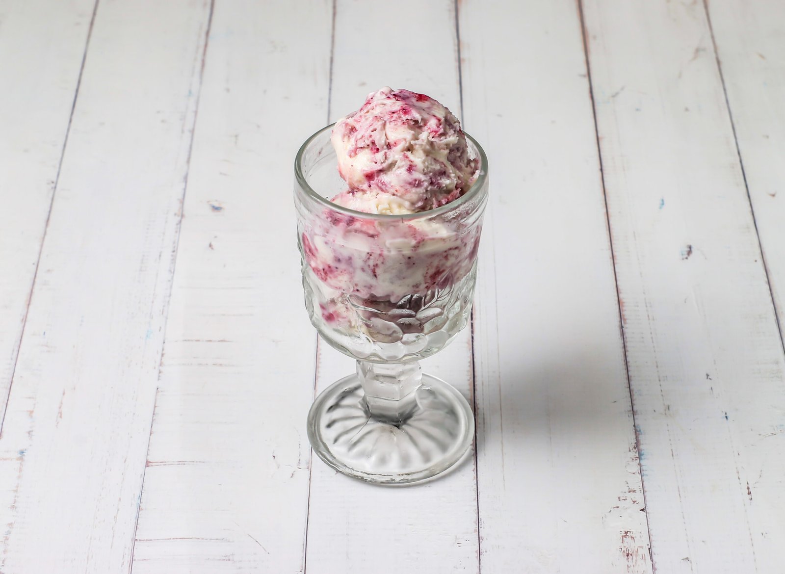 Helado de Fresa Bombón - Tina de 4.5 Litros * Nuevo Producto (Súper Calidad)